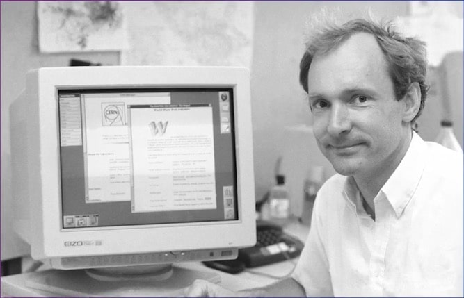 Fin 1990 Tim Berners-Lee met au point le protocole HTTP